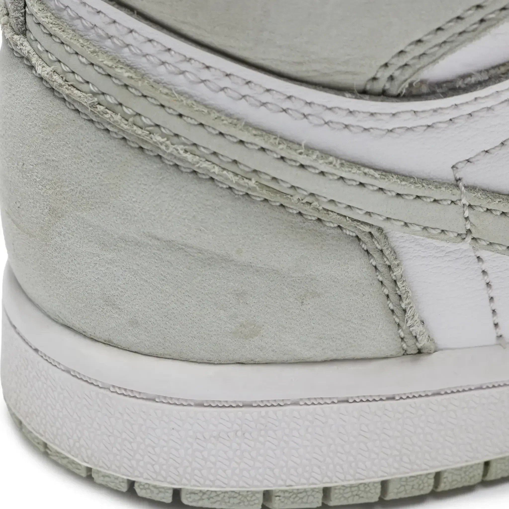 Preloved - Air Jordan 1 Retro High OG Seafoam (PS)